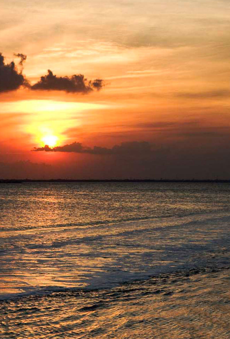 Cancun beaches to see postcard sunsets
