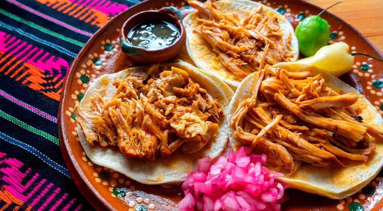 tacos de cochinita pibil originarios de yucatan