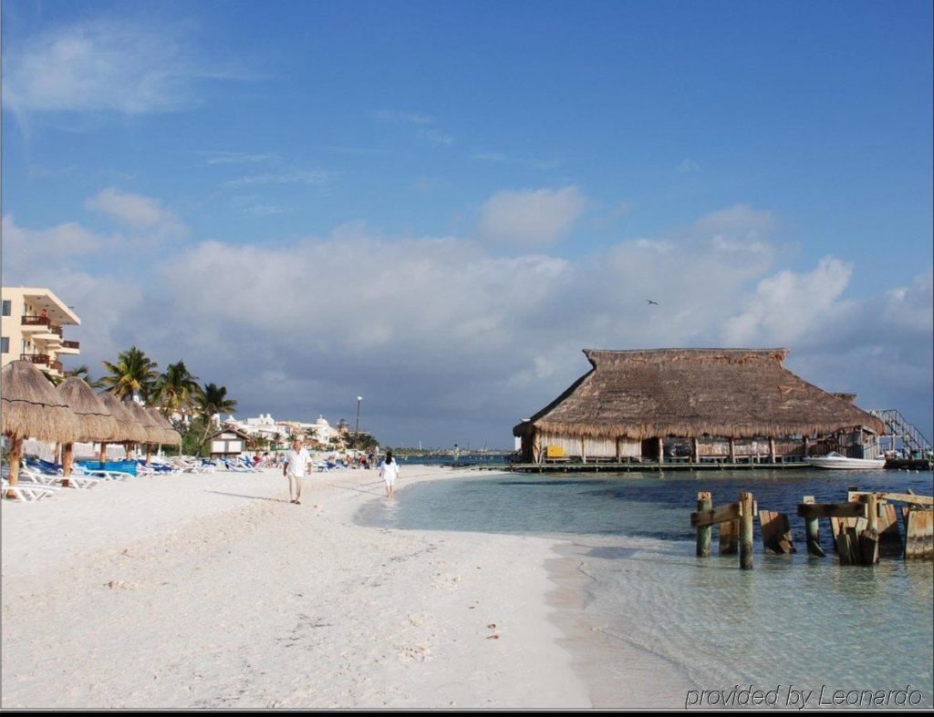 cancun hotel zone-cancun-sea