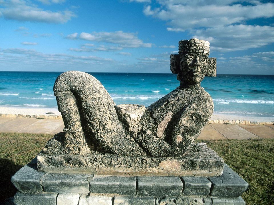 sculpture-walker-sea