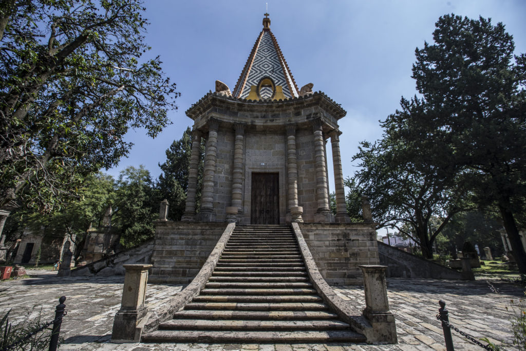 vampire mausoleum